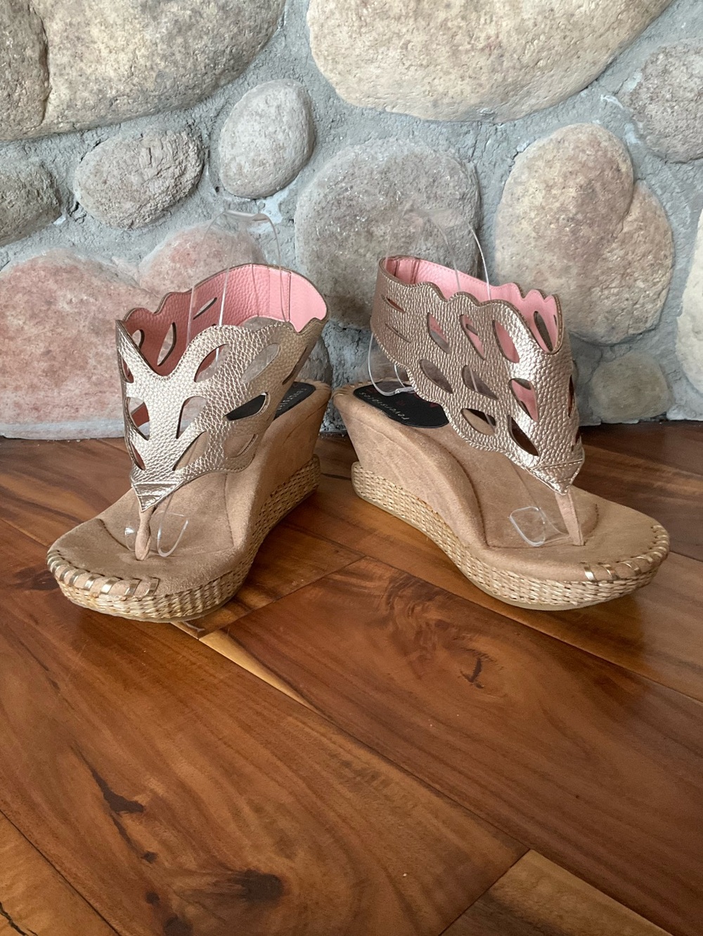 ✔️ Modzori Troya Reversables Gold Pink Wedge Sandals Size 8